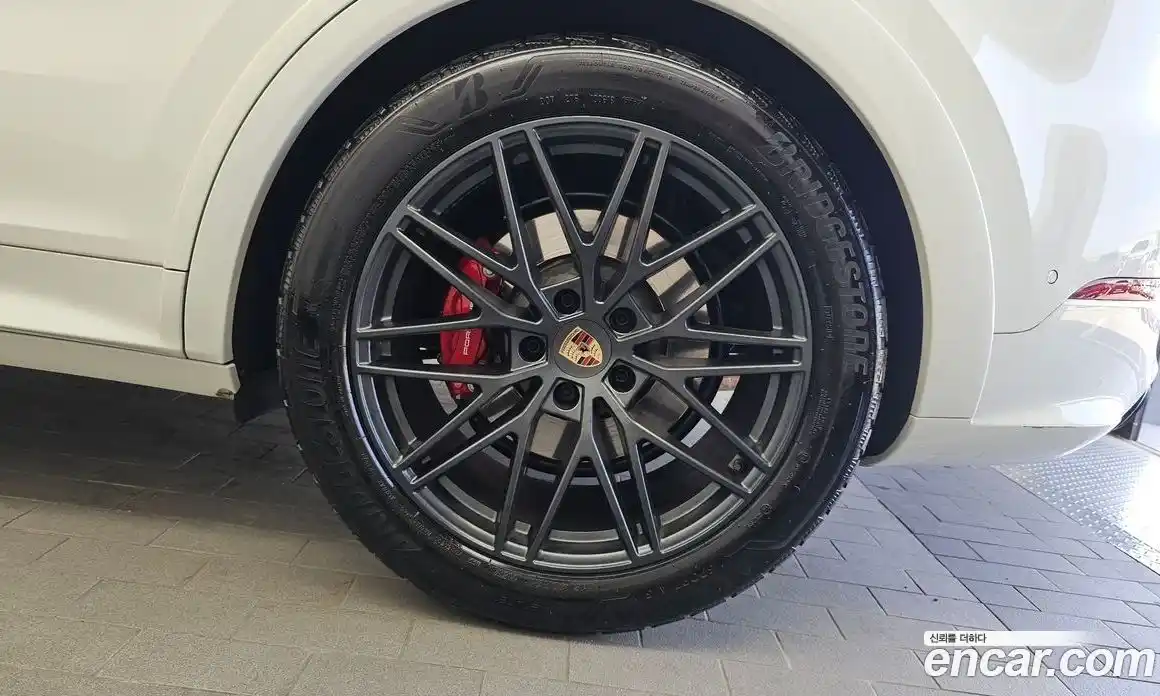 Porsche Cayenne 2024 4.0 автомат (гидро), фото 7