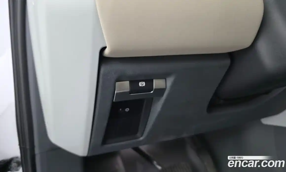 Land Rover Defender 2021 3.0 автомат (гидро), фото 28