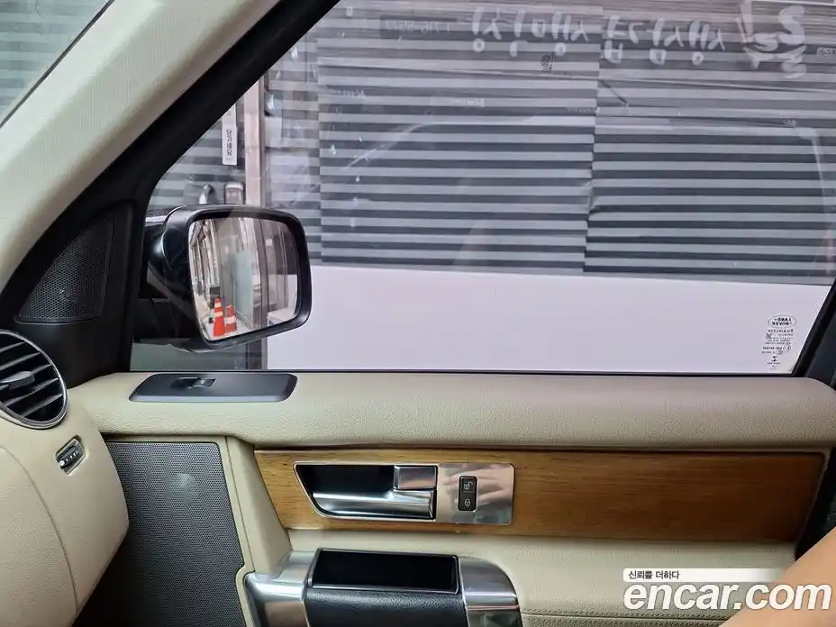 Land Rover Discovery 2012 3.0 автомат (гидро), фото 10