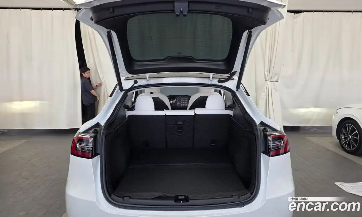 Tesla Model Y 2023 0.2 гидро, фото 26