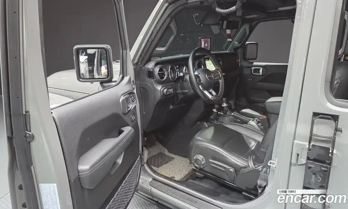 Jeep Wrangler 2023 2.0 автомат (гидро), фото 13