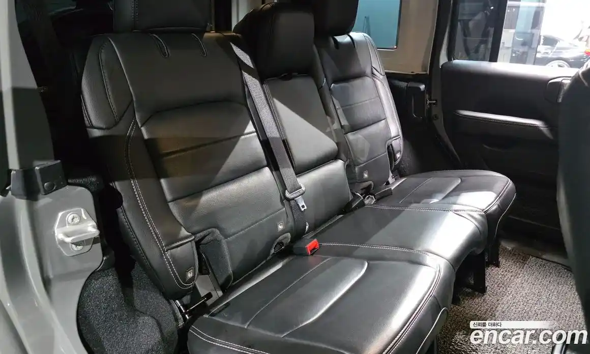Jeep Wrangler 2023 2.0 автомат (гидро), фото 17