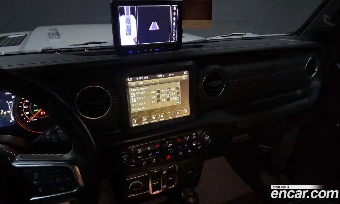 Jeep Wrangler 2023 2.0 автомат (гидро), фото 20
