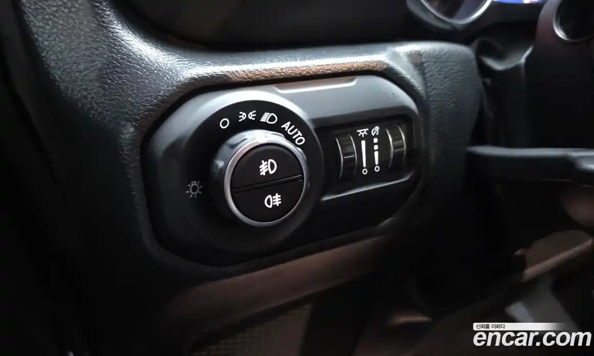 Jeep Wrangler 2023 2.0 автомат (гидро), фото 22
