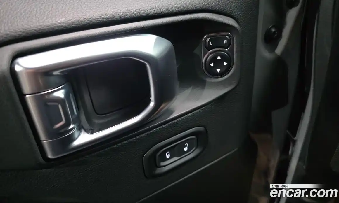 Jeep Wrangler 2023 2.0 автомат (гидро), фото 24
