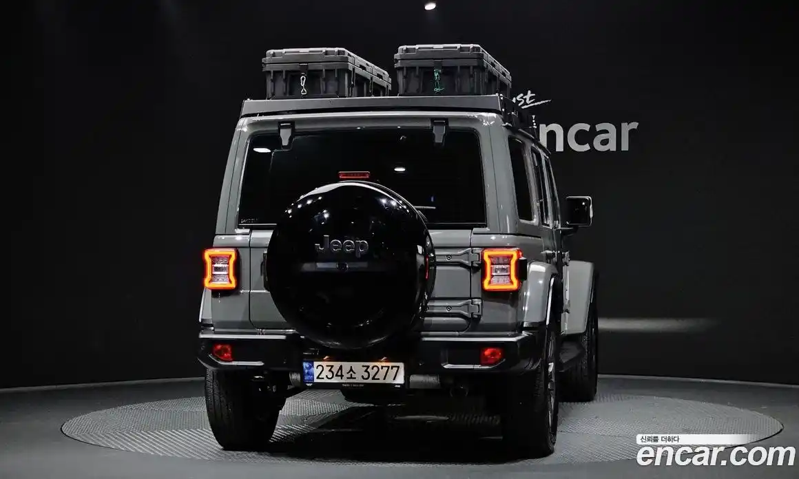 Jeep Wrangler 2023 2.0 автомат (гидро), фото 4