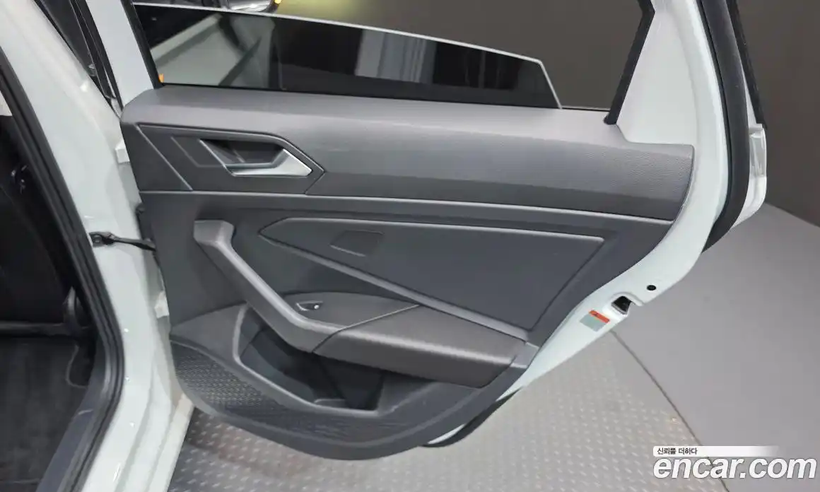Volkswagen Jetta 2023 1.5 автомат (гидро), фото 15