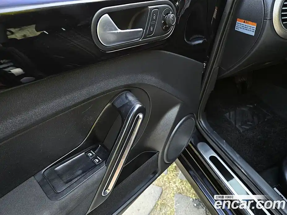 Volkswagen Beatle 2015 2.0 автомат (гидро), фото 18