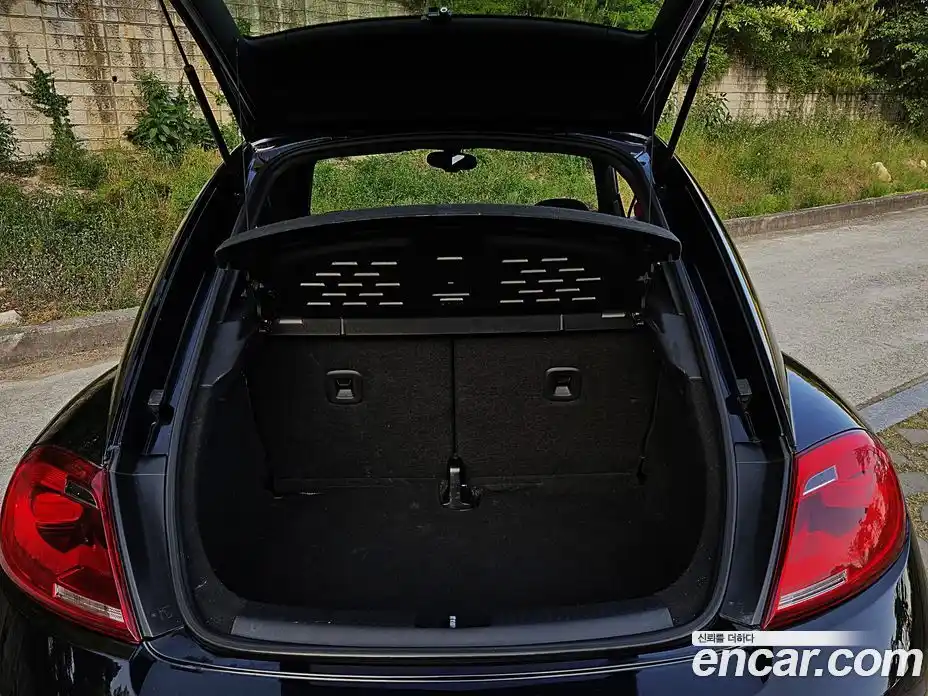 Volkswagen Beatle 2015 2.0 автомат (гидро), фото 19
