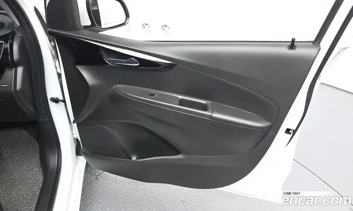 Chevrolet Spark 2022 1.0 автомат (гидро), фото 14