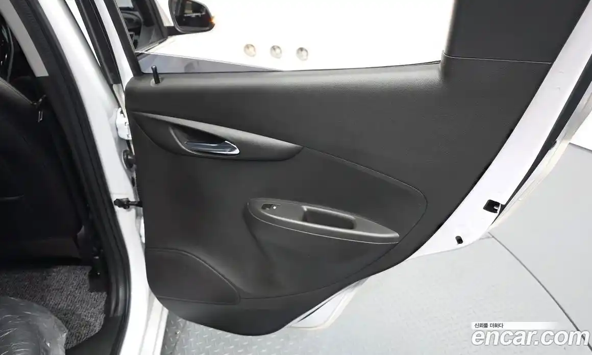 Chevrolet Spark 2022 1.0 автомат (гидро), фото 15