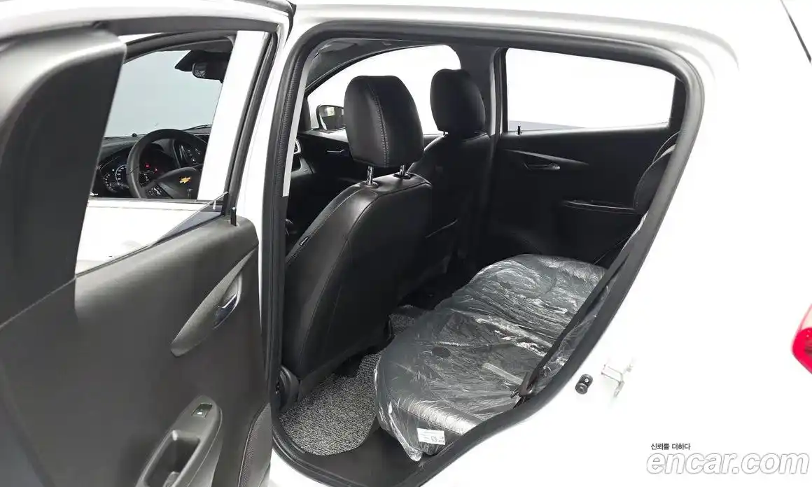 Chevrolet Spark 2022 1.0 автомат (гидро), фото 16