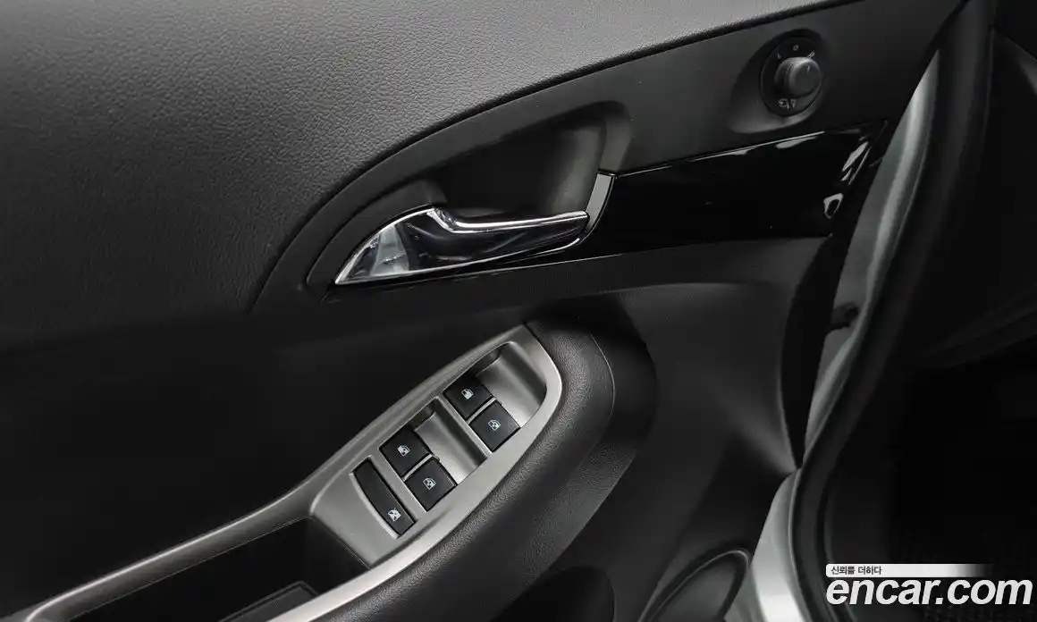 Chevrolet Orlando 2011 2.0 автомат (гидро), фото 15