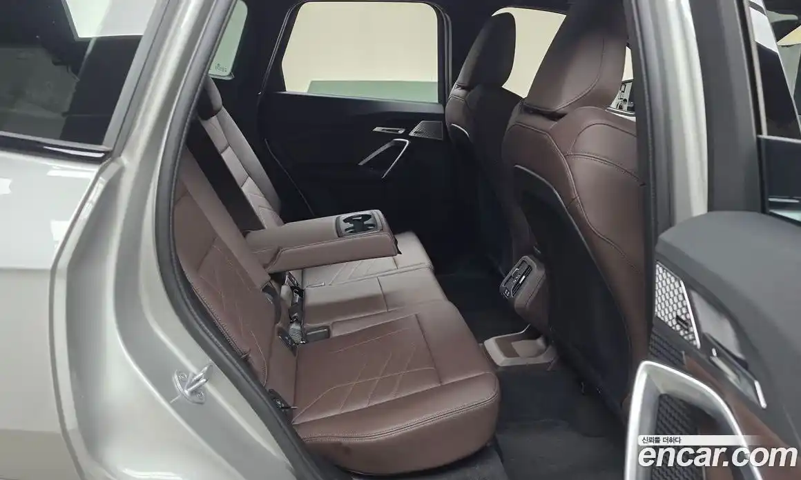 BMW X1 2025 2.0 автомат (гидро), фото 16