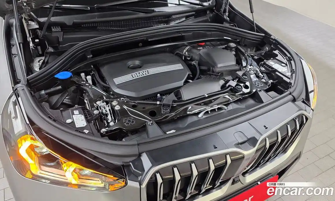 BMW X1 2025 2.0 автомат (гидро), фото 6