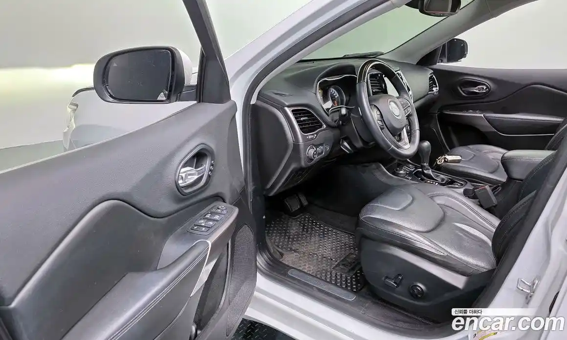Jeep Cherokee 2019 2.2 автомат (гидро), фото 13