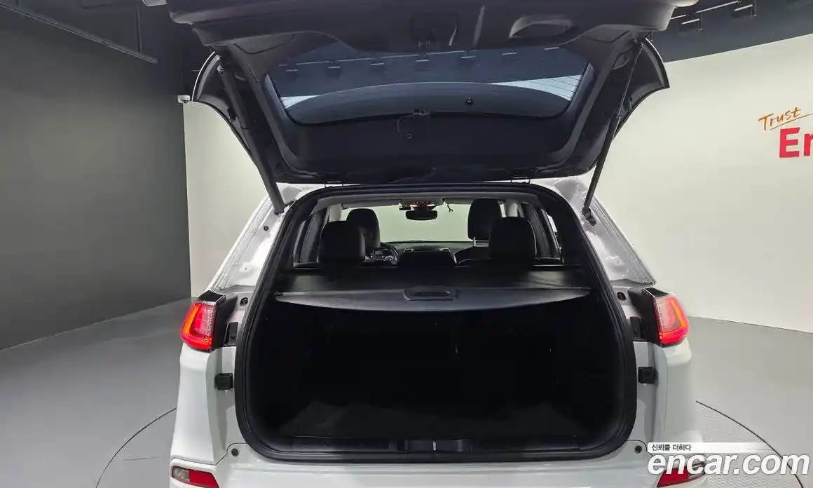 Jeep Cherokee 2019 2.2 автомат (гидро), фото 35