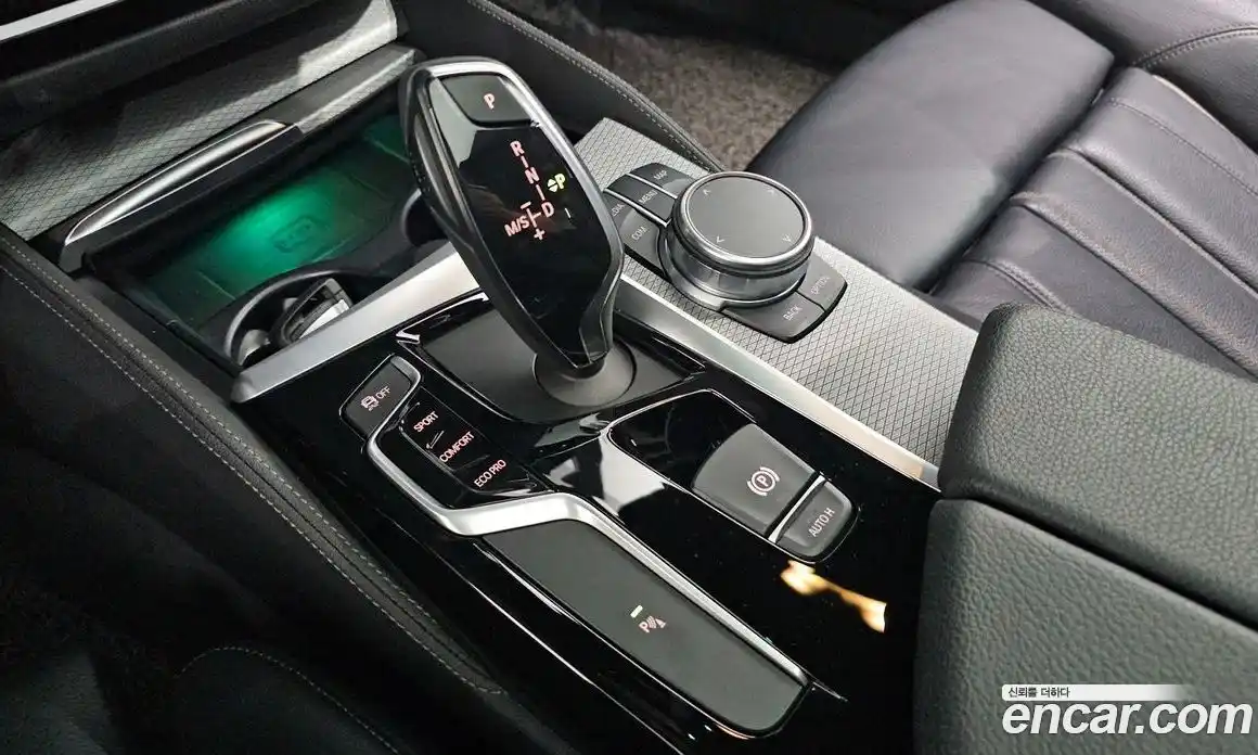 BMW 5 серия 2018 2.0 автомат (гидро), фото 9