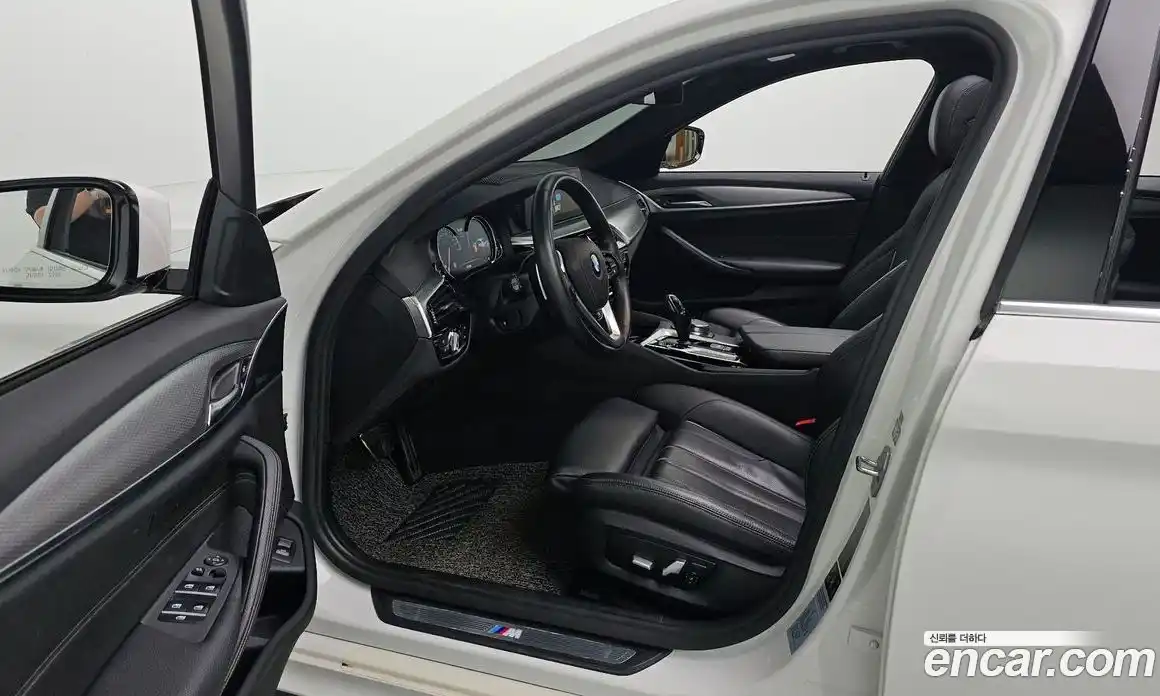 BMW 5 серия 2018 2.0 автомат (гидро), фото 10