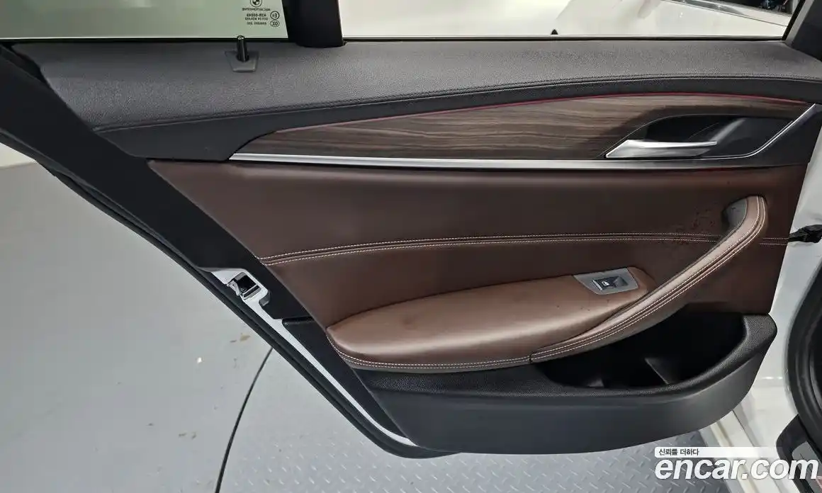 BMW 5 серия 2018 2.0 автомат (гидро), фото 35