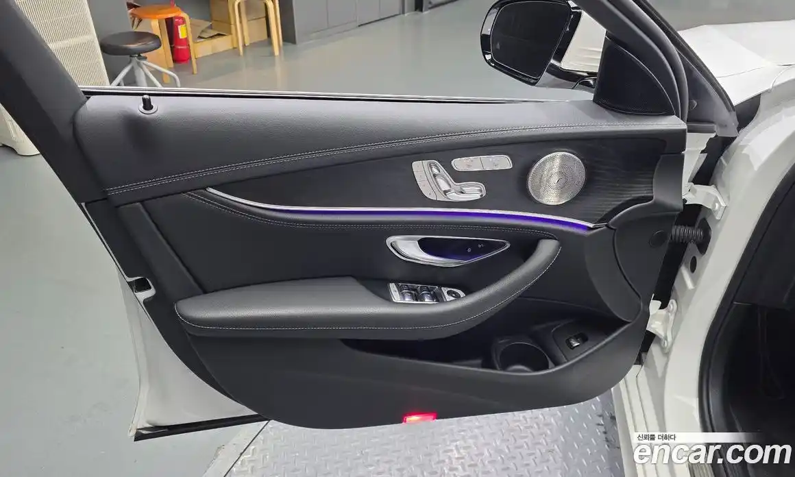 Mercedes-Benz E-Class 2022 2.0 автомат (гидро), фото 14