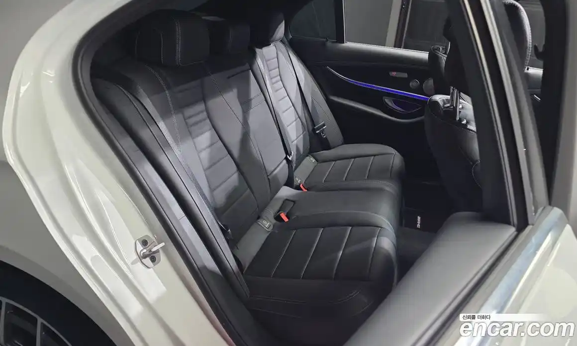 Mercedes-Benz E-Class 2022 2.0 автомат (гидро), фото 18