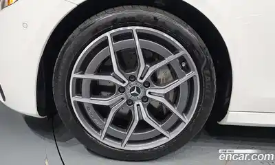 Mercedes-Benz E-Class 2022 2.0 автомат (гидро), миниатюра 5