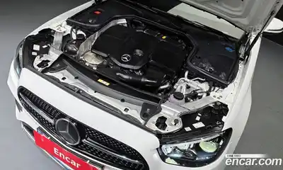 Mercedes-Benz E-Class 2022 2.0 автомат (гидро), миниатюра 6