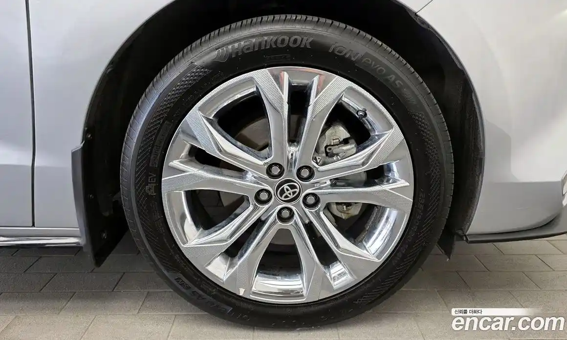 Toyota Sienna 2023 2.5 гидро, фото 7