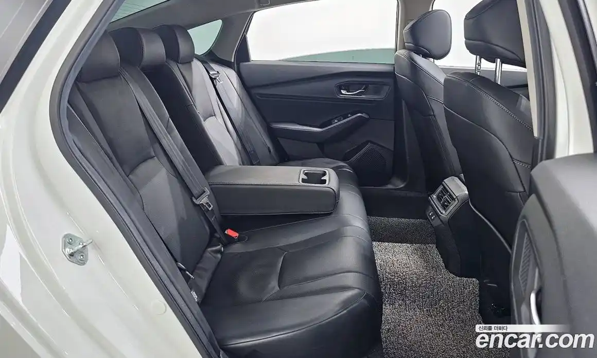 Honda Accord 2024 2.0 автомат (гидро), фото 18