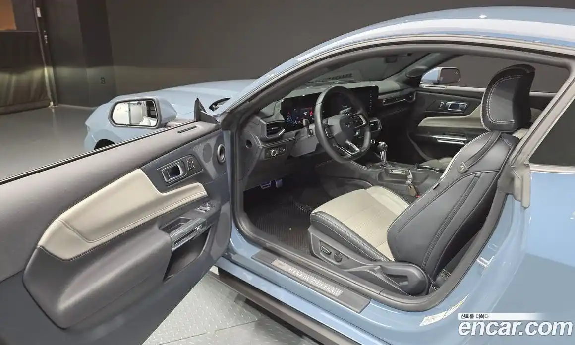 Ford Mustang 2025 2.3 автомат (гидро), фото 13