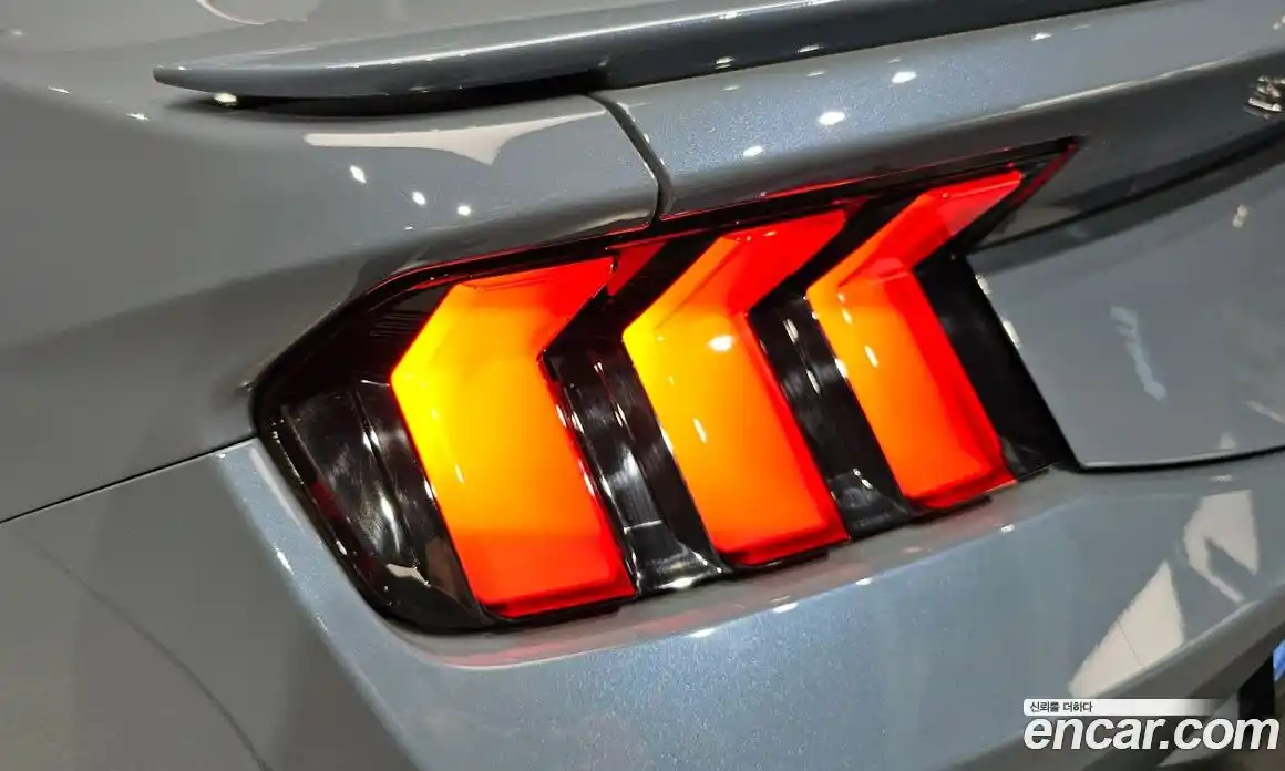 Ford Mustang 2025 2.3 автомат (гидро), фото 9