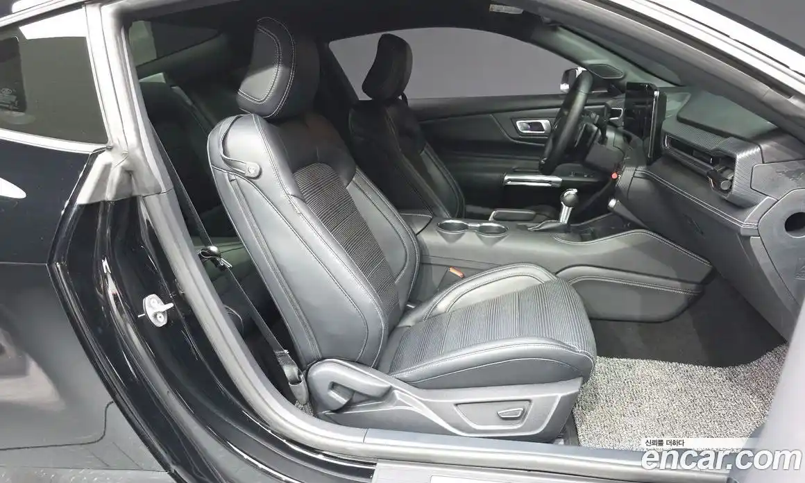 Ford Mustang 2024 5.0 автомат (гидро), фото 11
