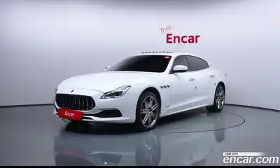 Maserati Quattroporte