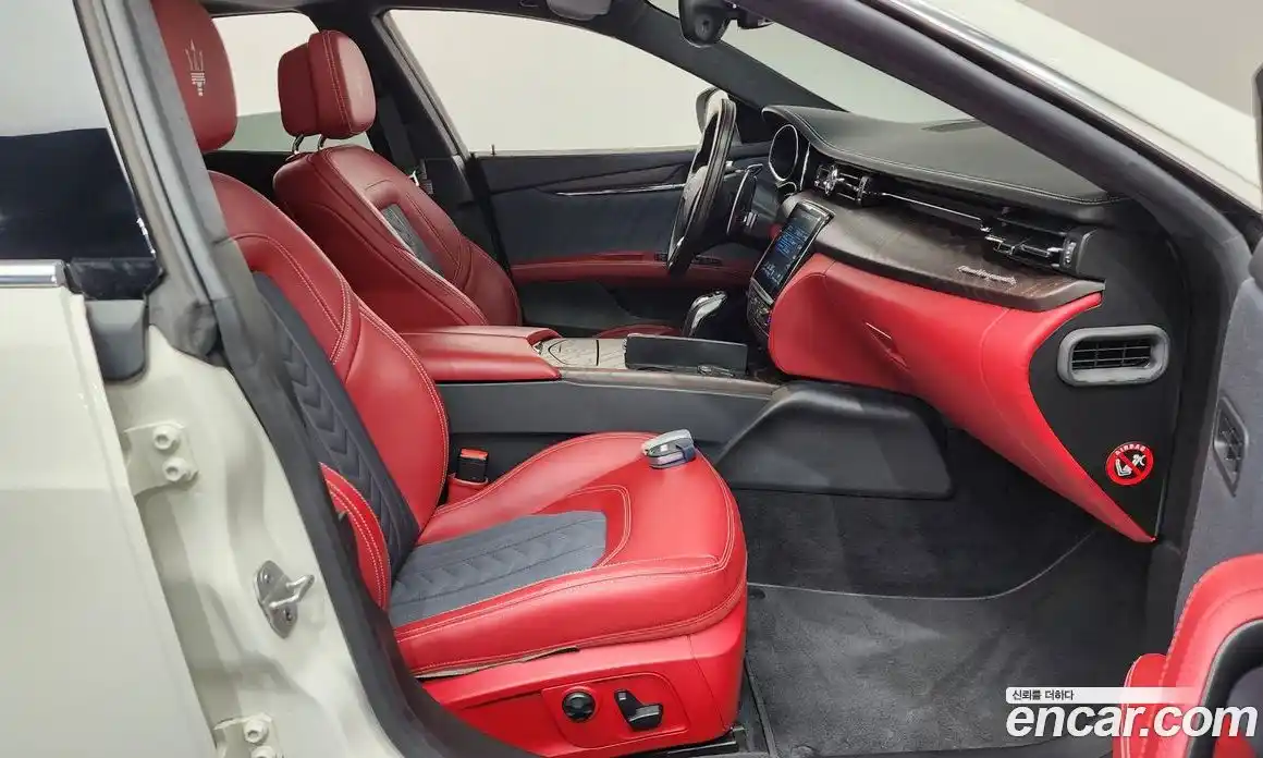 Maserati Quattroporte 2020 3.0 гидро, фото 16