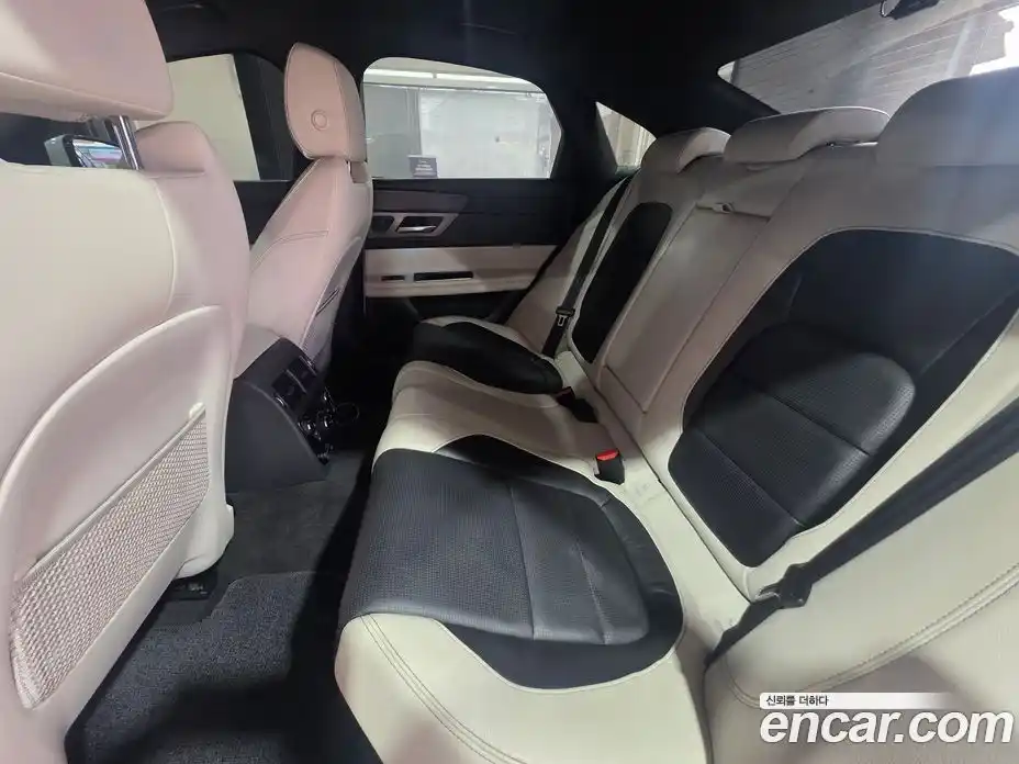 Jaguar XF 2019 3.0 гидро, фото 10