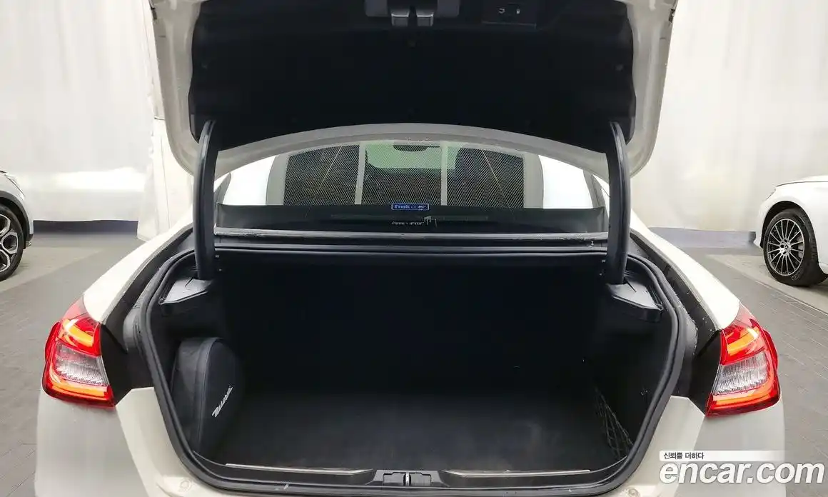 Maserati Quattroporte 2017 3.0 гидро, фото 20