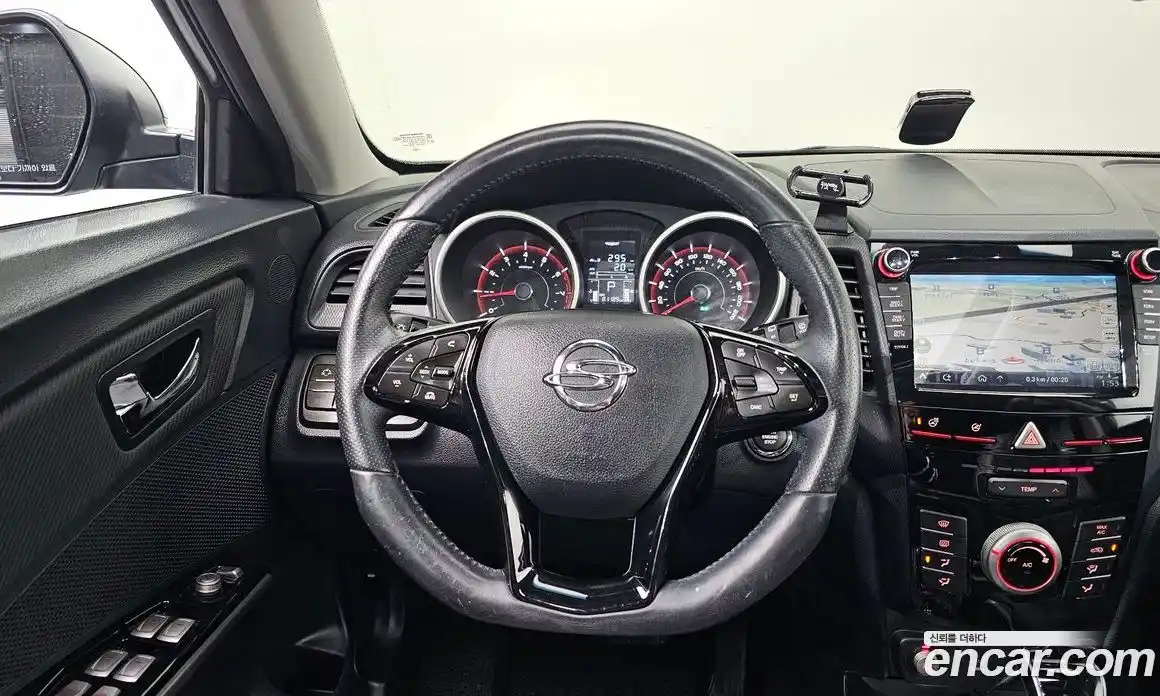 SsangYong TIBOLI 2018 1.6 автомат (гидро), фото 15
