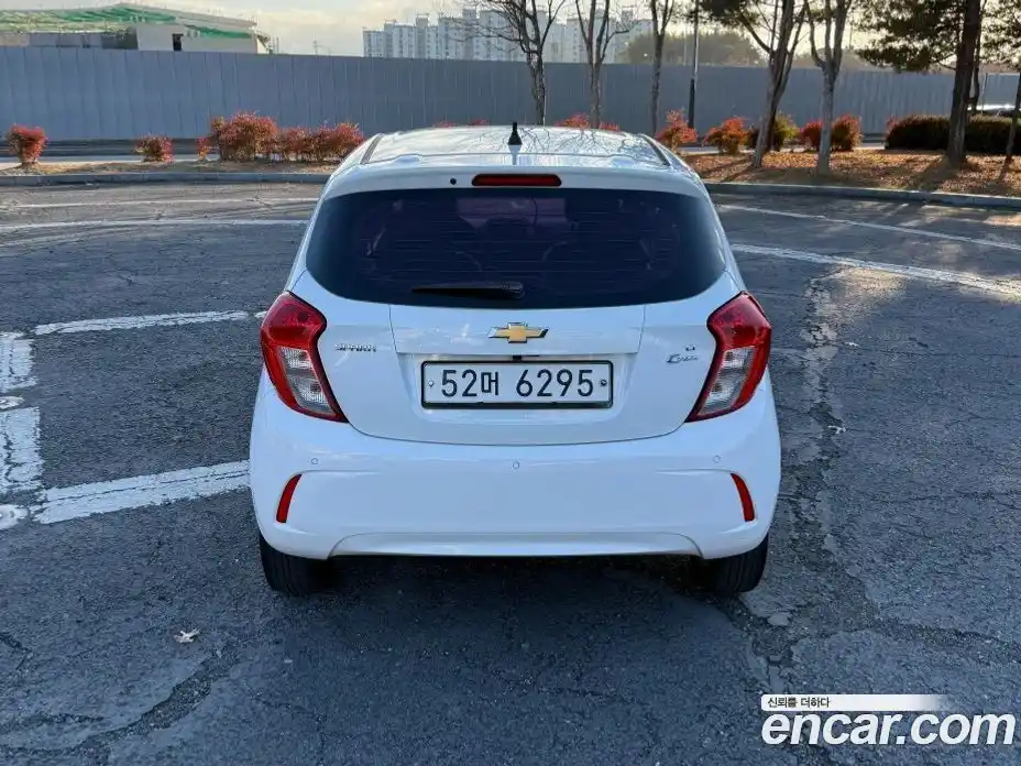 Chevrolet Spark 2016 1.0 автомат (гидро), фото 4