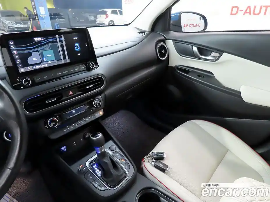 Hyundai Kona 2023 1.6 автомат (гидро), фото 12