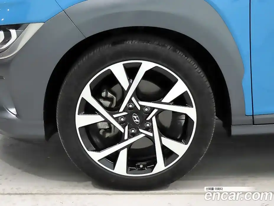 Hyundai Kona 2023 1.6 автомат (гидро), фото 20