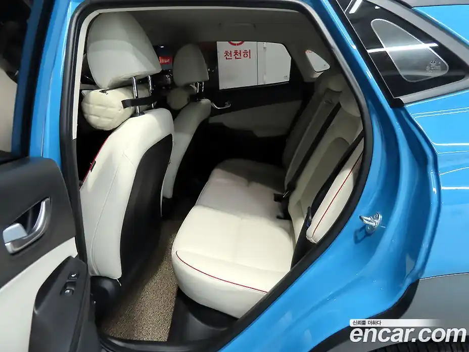 Hyundai Kona 2023 1.6 автомат (гидро), фото 7