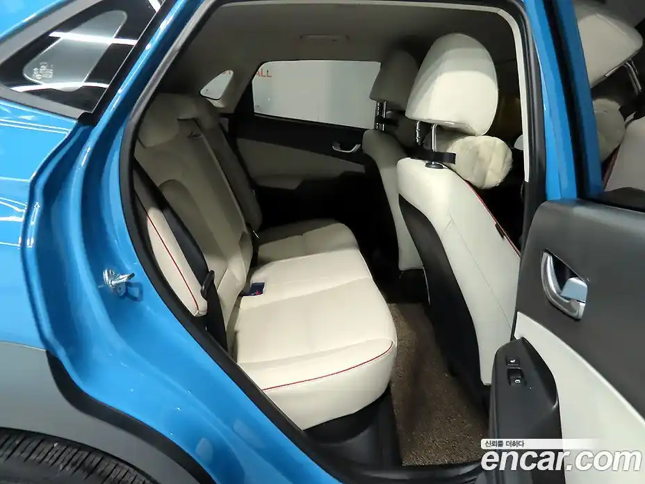 Hyundai Kona 2023 1.6 автомат (гидро), фото 8