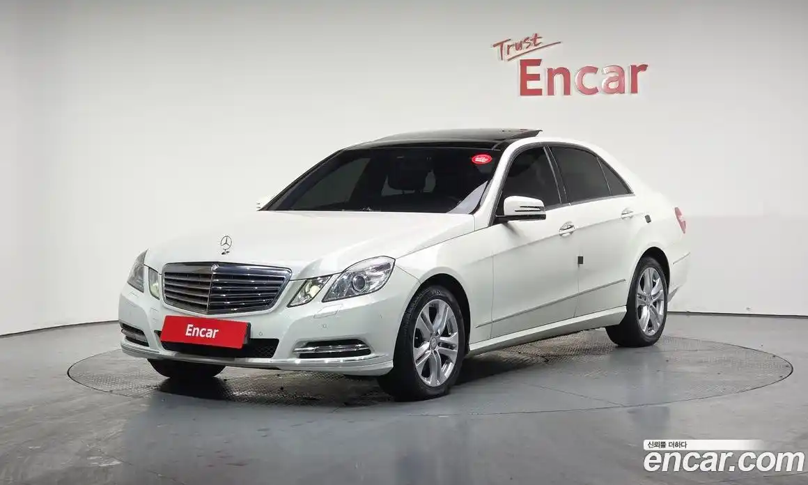Mercedes-Benz E-Class 2012 3.5 автомат (гидро), фото 1 Mercedes-Benz E-Class 2012 3.5 автомат (гидро), фото 1