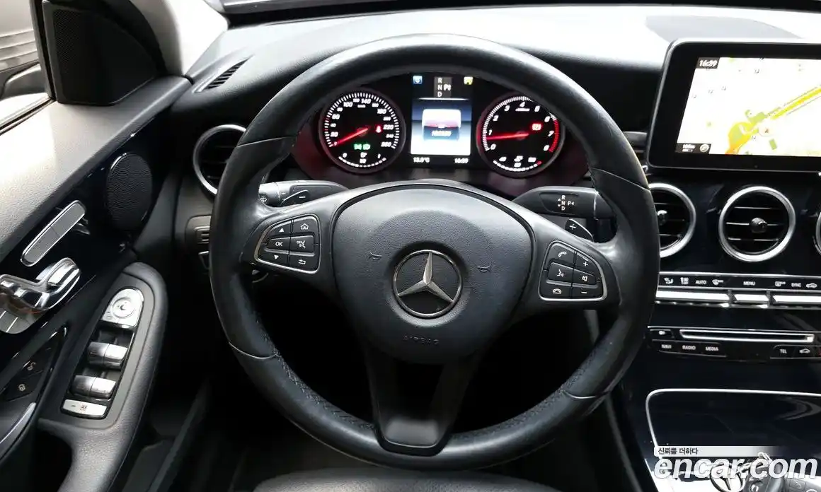 Mercedes-Benz C-Class 2015 2.0 автомат (гидро), фото 13