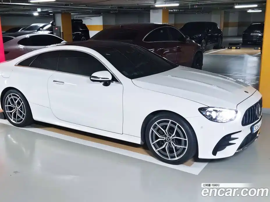 Mercedes-Benz E-Class 2022 2.0 автомат (гидро), фото 1