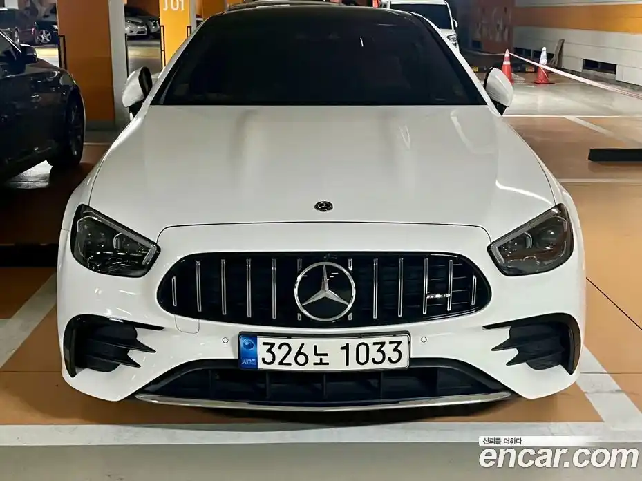 Mercedes-Benz E-Class 2022 2.0 автомат (гидро), фото 2