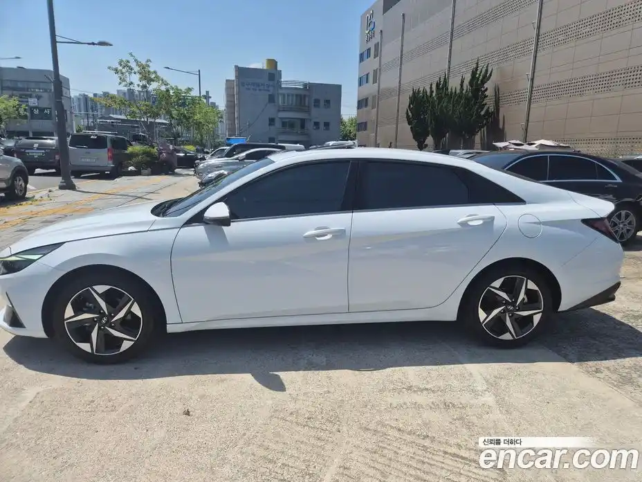 Hyundai Avante 2021 1.6 автомат (гидро), фото 8