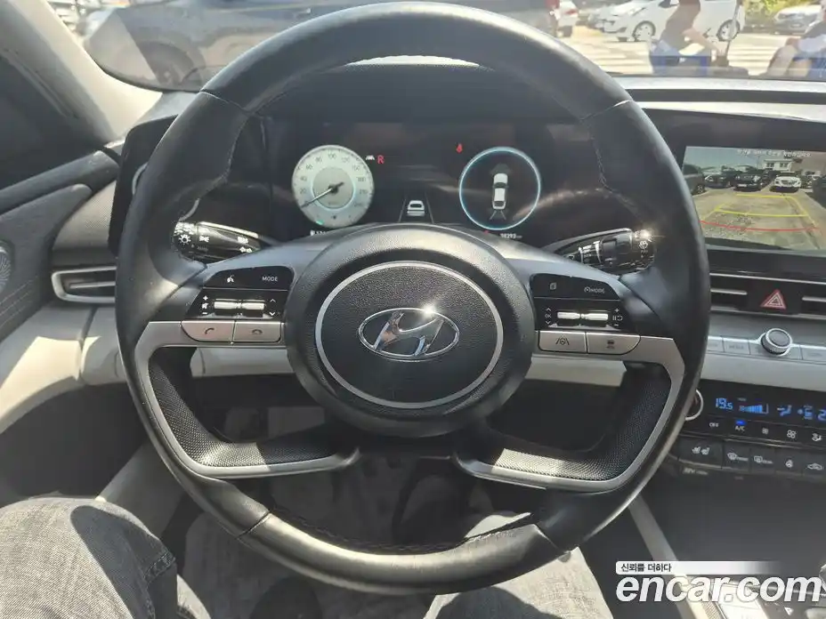 Hyundai Avante 2021 1.6 автомат (гидро), фото 10