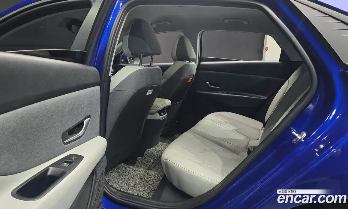Hyundai Avante 2022 1.6 автомат (гидро), фото 18